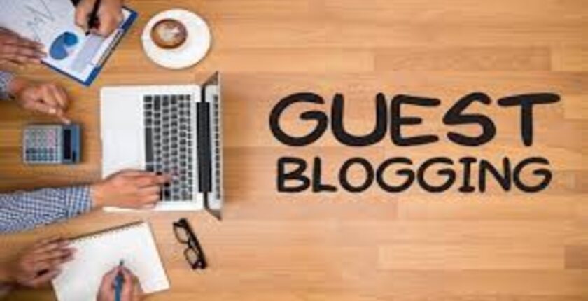 Freelancer doing Online Guest Posting Jobs in Pakistan 2025 on a laptop with coffee mug